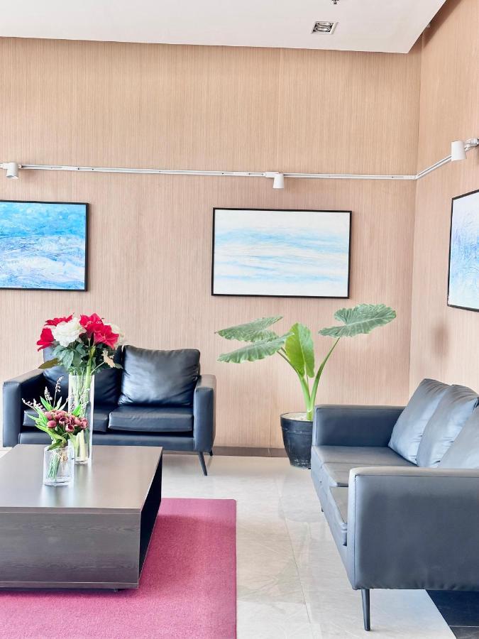 Aesthetic One Bedroom Beside Sm W Pool, Wifi And Netflix Cagayan de Oro Kültér fotó