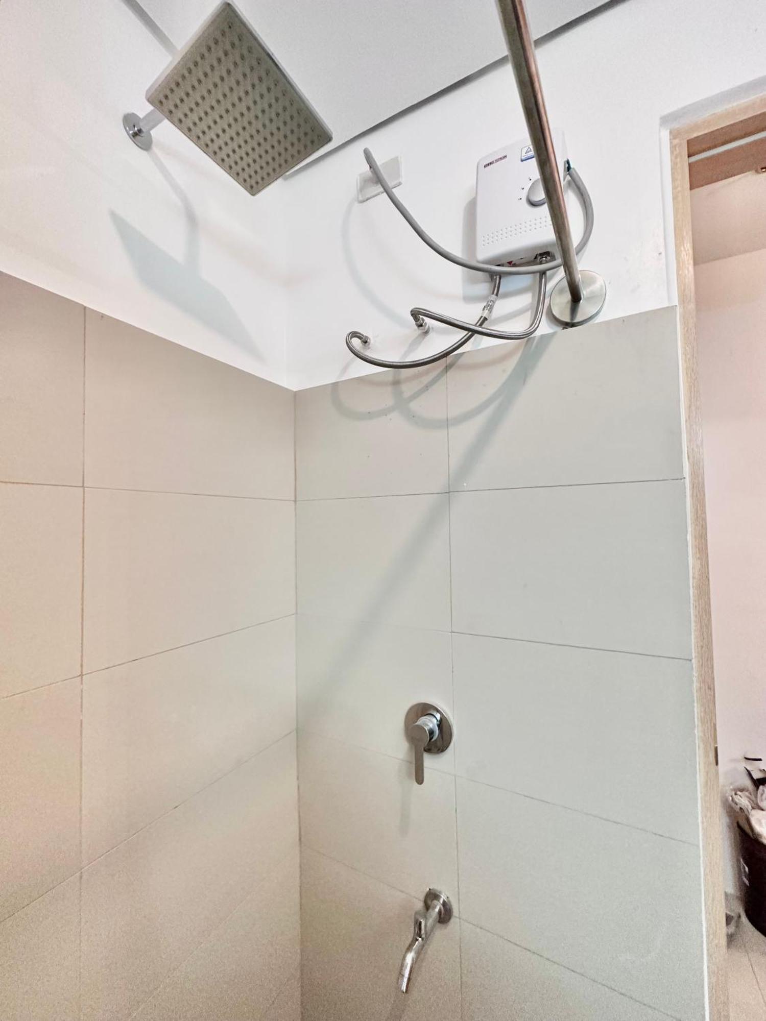 Aesthetic One Bedroom Beside Sm W Pool, Wifi And Netflix Cagayan de Oro Kültér fotó