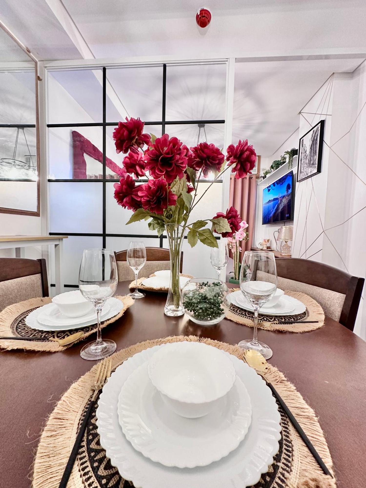 Aesthetic One Bedroom Beside Sm W Pool, Wifi And Netflix Cagayan de Oro Kültér fotó