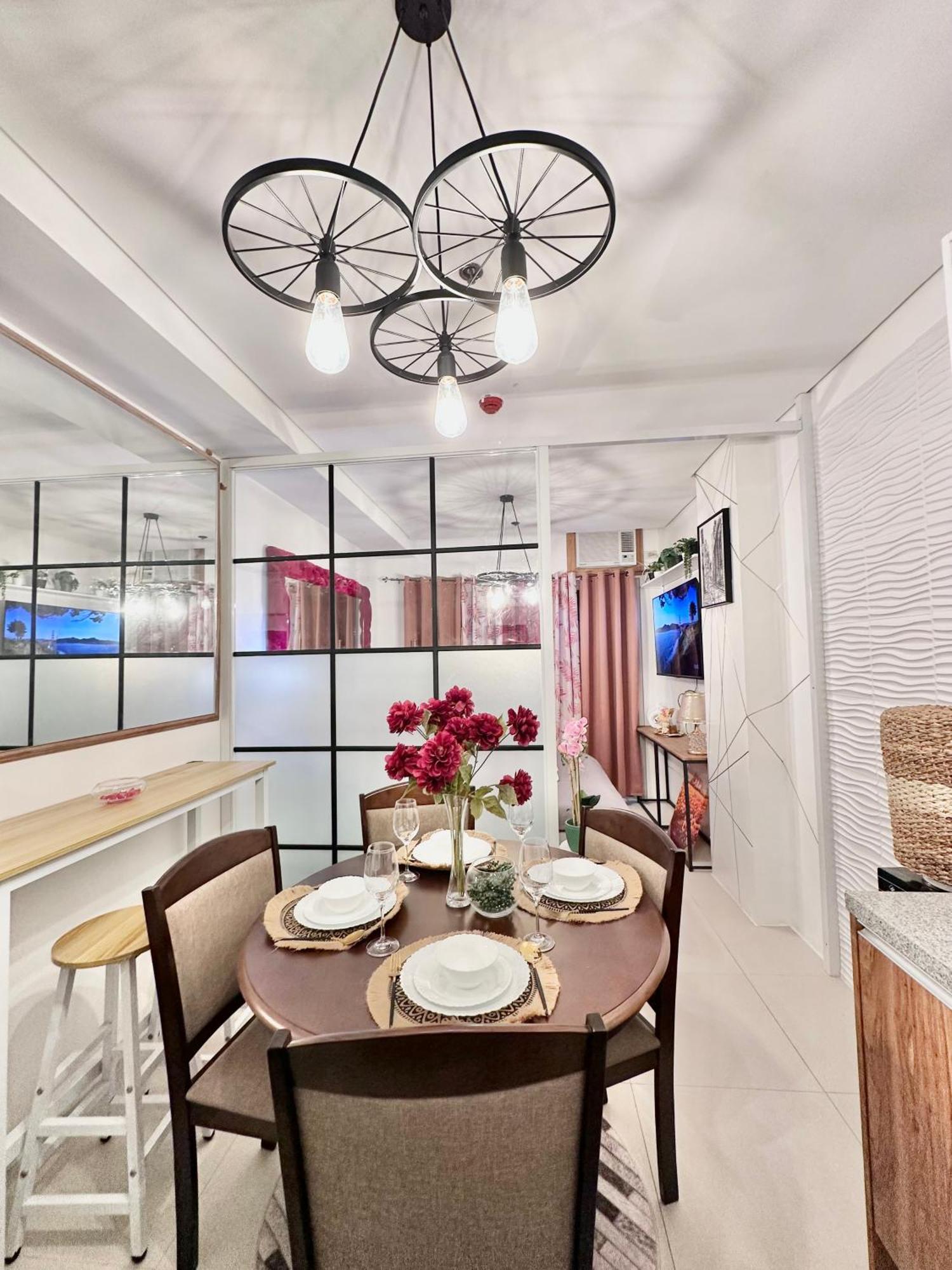 Aesthetic One Bedroom Beside Sm W Pool, Wifi And Netflix Cagayan de Oro Kültér fotó