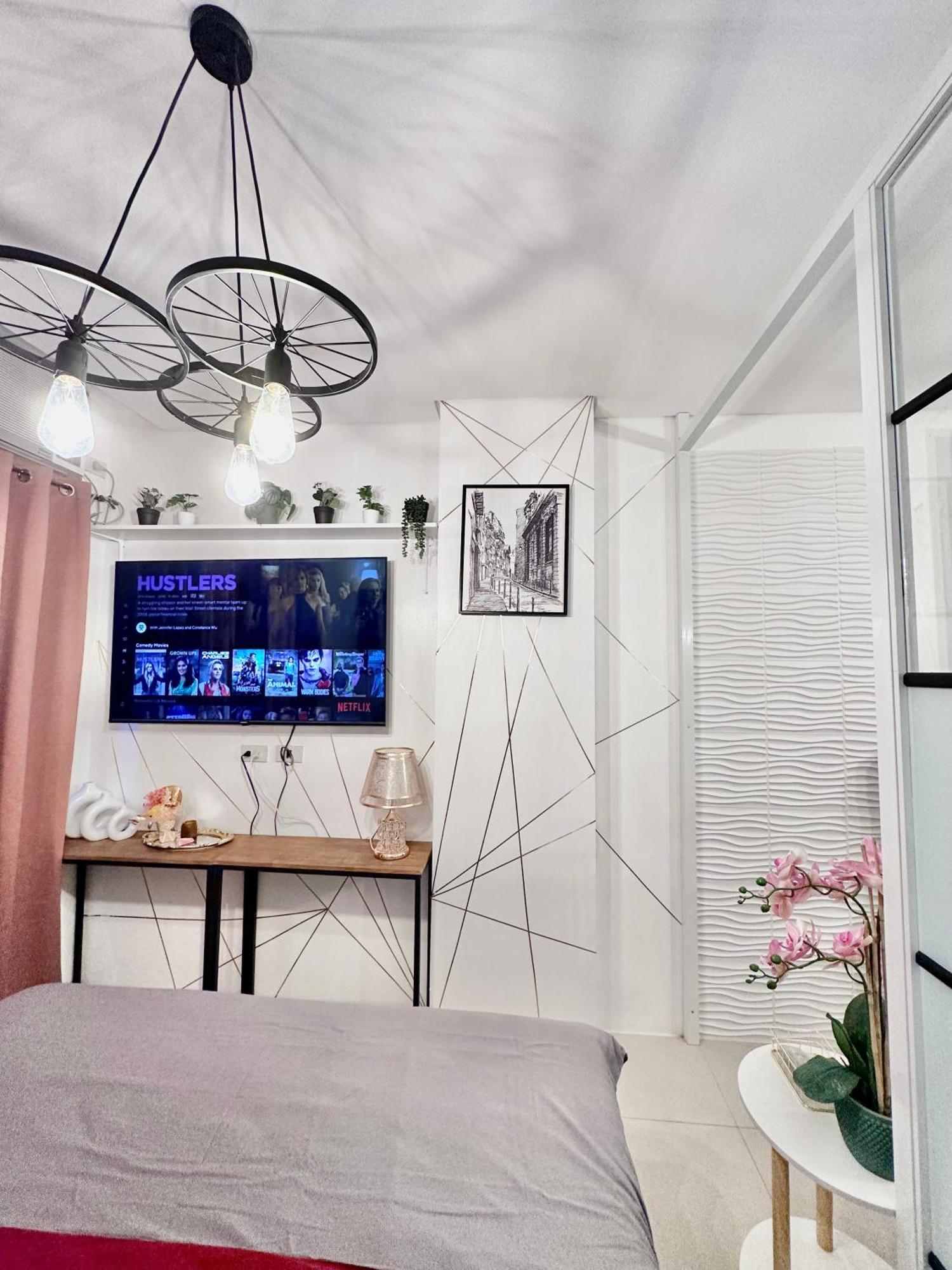 Aesthetic One Bedroom Beside Sm W Pool, Wifi And Netflix Cagayan de Oro Kültér fotó