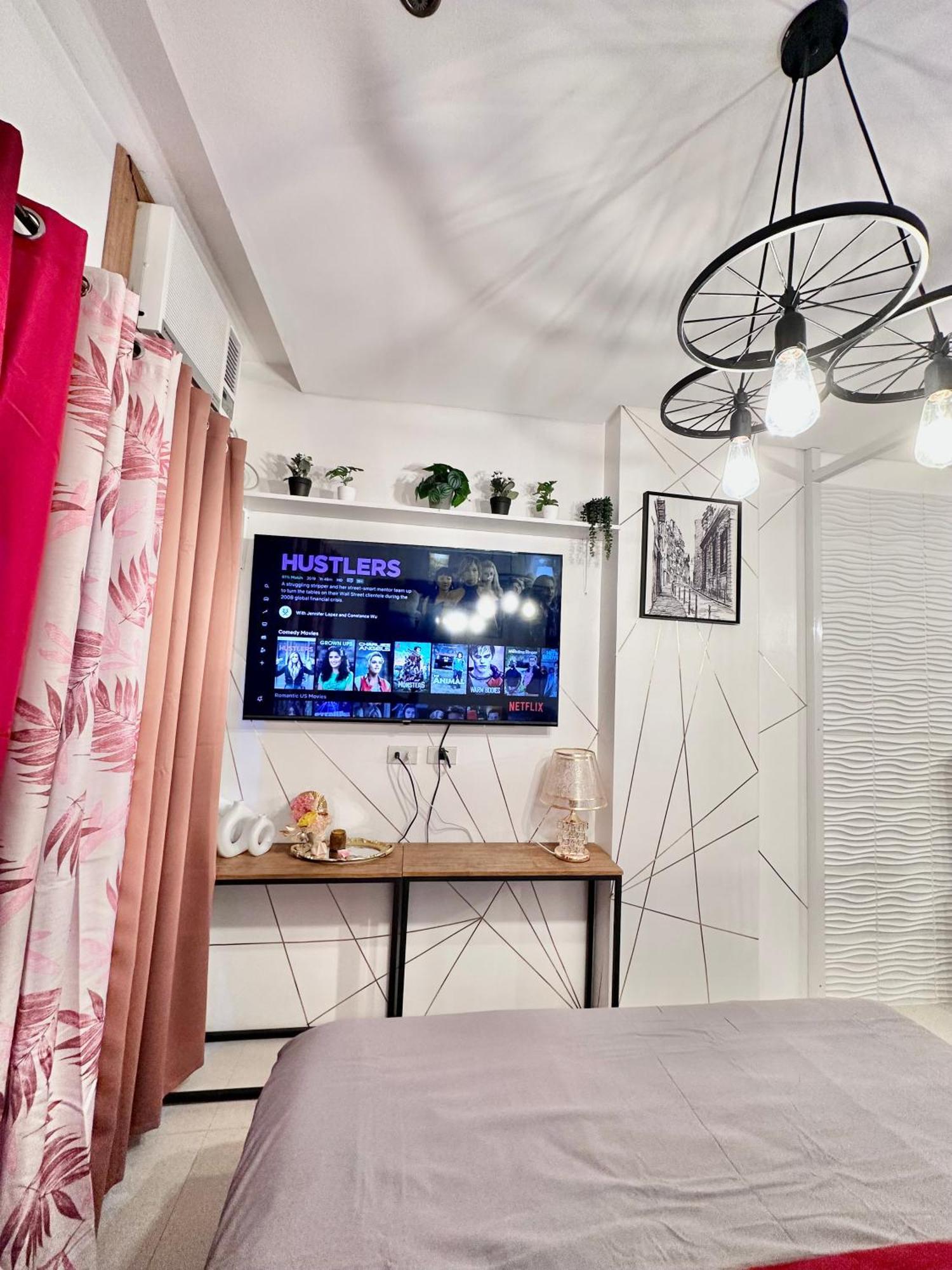 Aesthetic One Bedroom Beside Sm W Pool, Wifi And Netflix Cagayan de Oro Kültér fotó