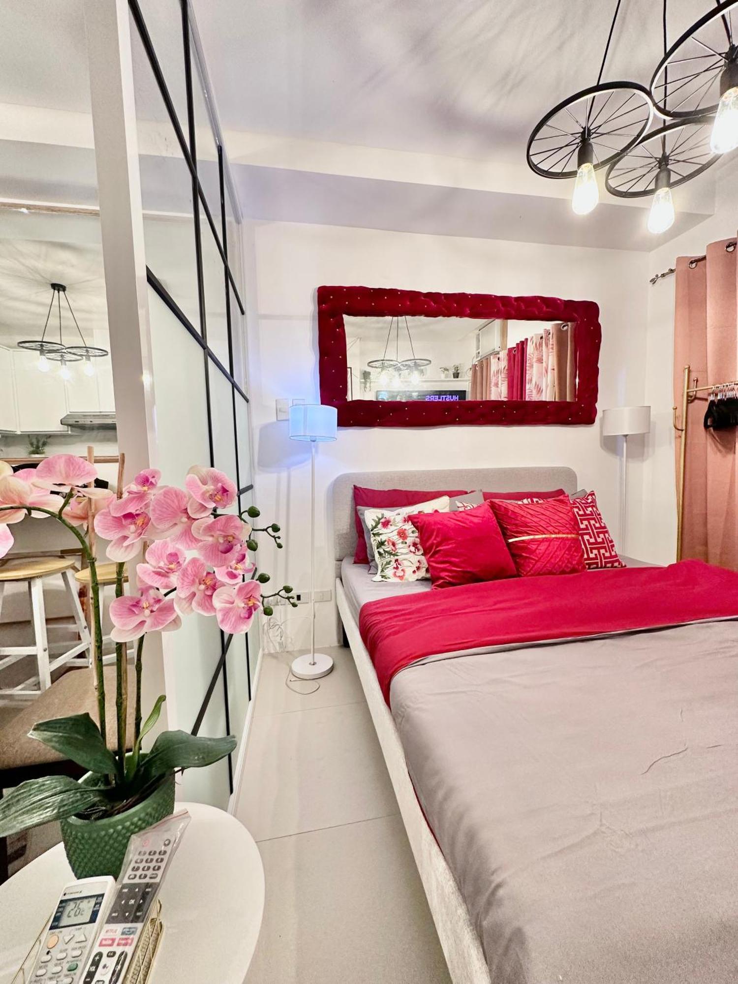 Aesthetic One Bedroom Beside Sm W Pool, Wifi And Netflix Cagayan de Oro Kültér fotó
